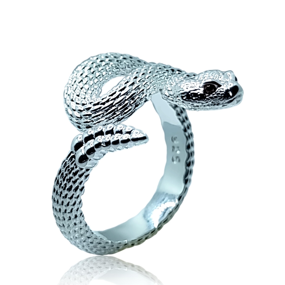 Gothic Punk White Cobra Snake Ring